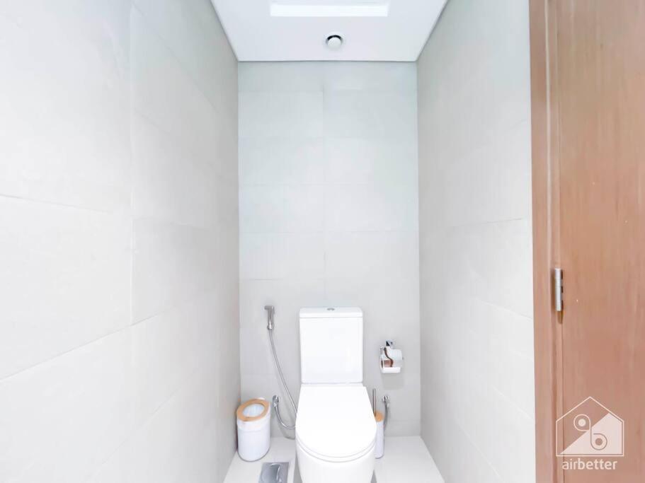 Elegant & Spacious 1bedroom With Balcony Apartment Dubai