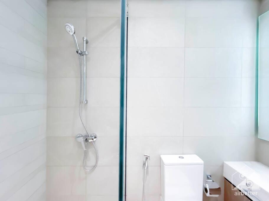 Apartment Elegant & Spacious 1bedroom With Balcony *