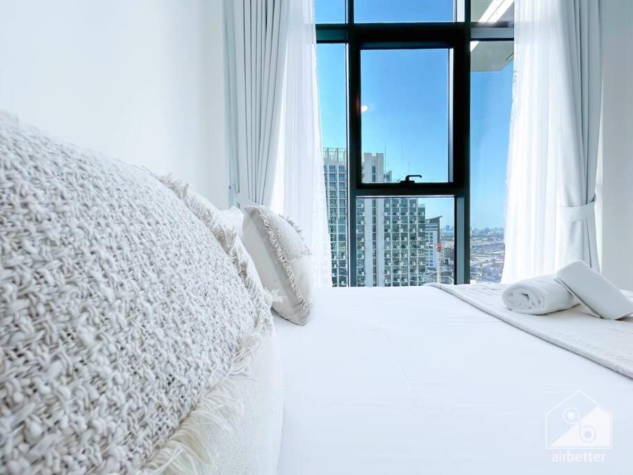 Elegant & Spacious 1bedroom With Balcony Apartment *